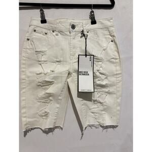 New Almost Famous Womens bermuda Jean Shorts Holes Frayed Hem‎ y2k sz 1 skater